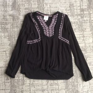 Women’s black tie front top